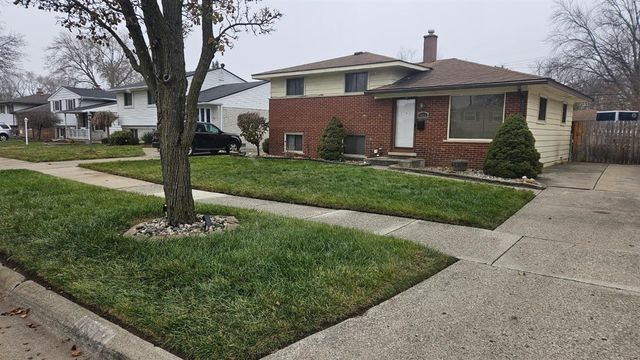 9814 Cass Avenue, Taylor, MI 48180