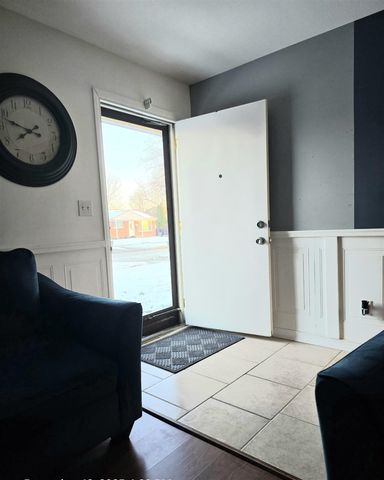 9814 Cass Avenue, Taylor, MI 48180