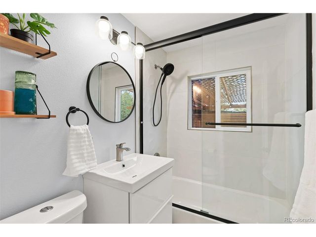 1165 Rosemary St, Denver, CO 80220