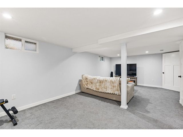 1165 Rosemary St, Denver, CO 80220