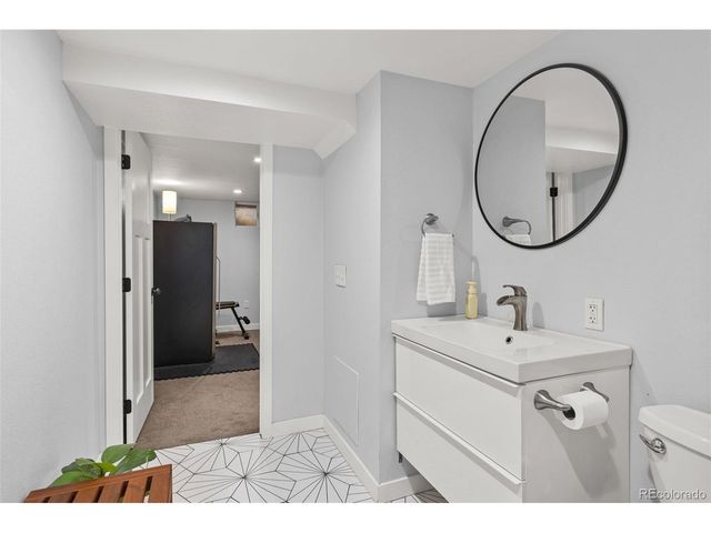 1165 Rosemary St, Denver, CO 80220