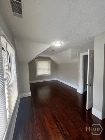 611 E 37th Street, Savannah, GA 31401