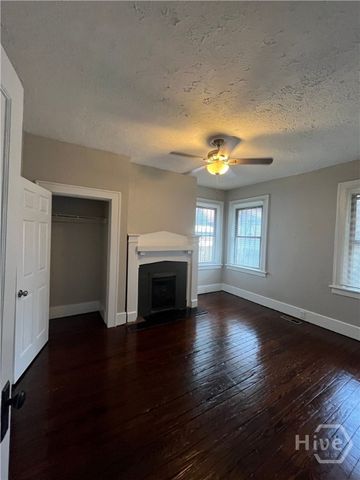 611 E 37th Street, Savannah, GA 31401
