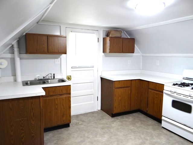 190 W Maple Street, Coal City, IL 60416