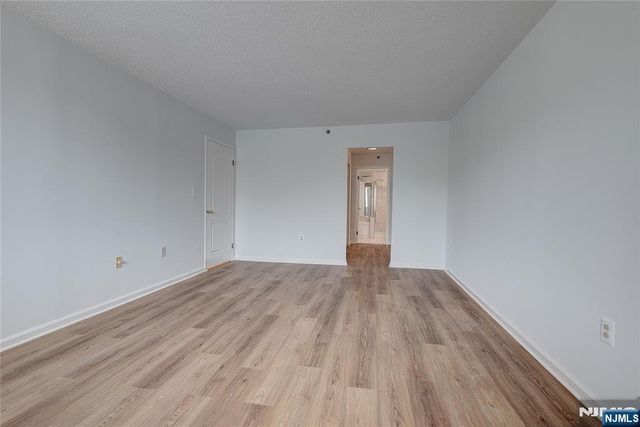 10 Smith Manor Boulevard 211, West Orange, NJ 07052
