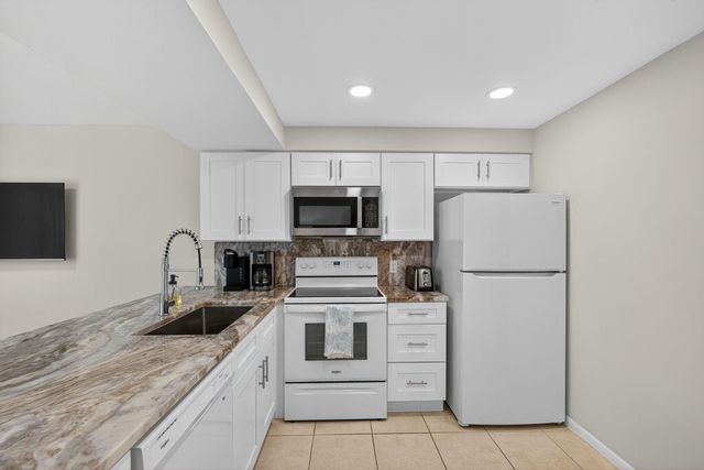 1605 S Us Highway 1 F204, Jupiter, FL 33477