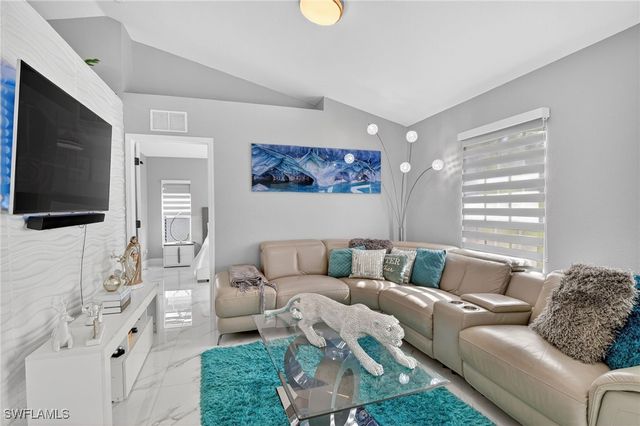 4453 43rd AVE NE, Naples, FL 34120