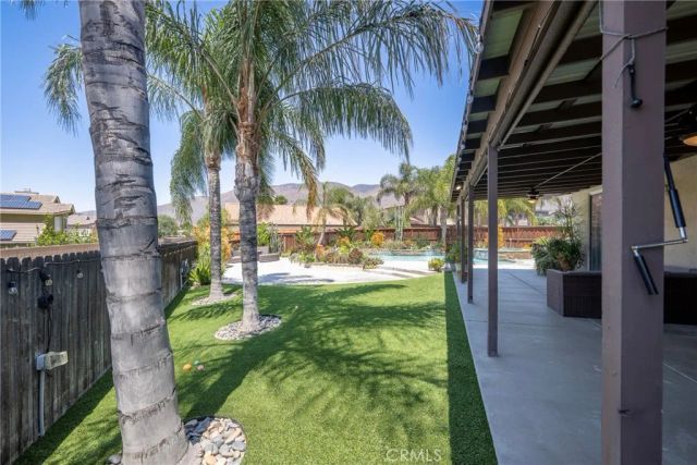 293 Captains Court, San Jacinto, CA 92583