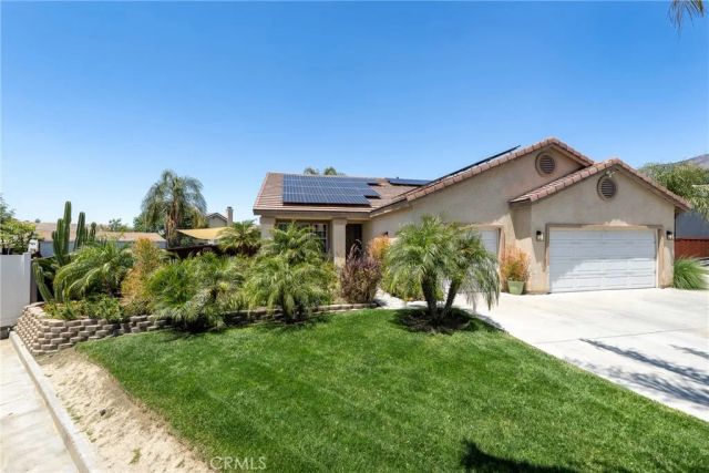293 Captains Court, San Jacinto, CA 92583