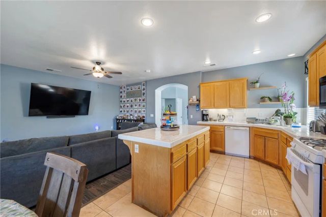 293 Captains Court, San Jacinto, CA 92583