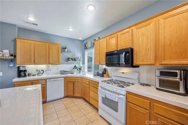 293 Captains Court, San Jacinto, CA 92583