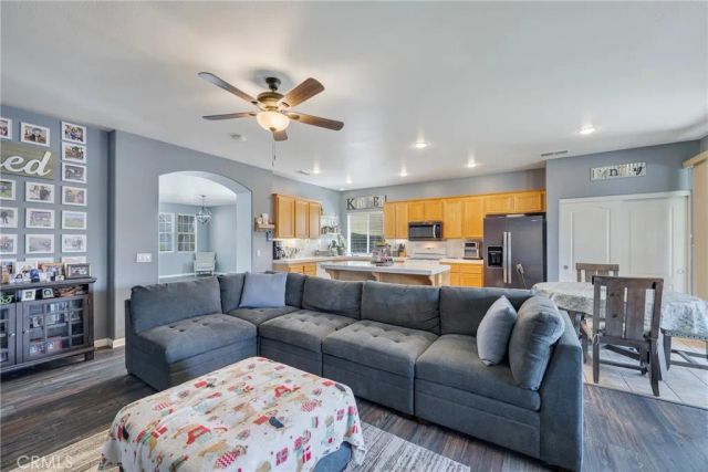 293 Captains Court, San Jacinto, CA 92583