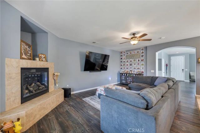 293 Captains Court, San Jacinto, CA 92583