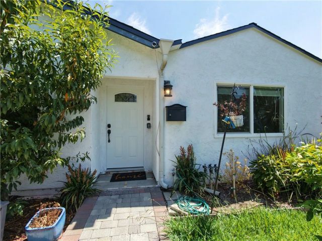 6928 Lubao Avenue, Winnetka, CA 91306