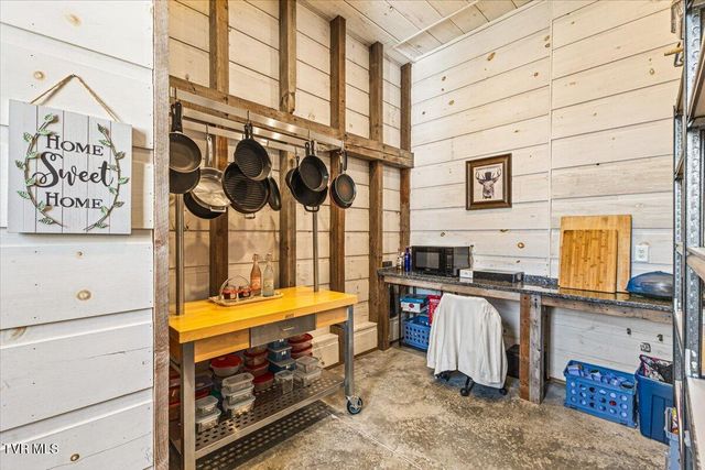 2752 Knob Creek Road, Johnson City, TN 37604