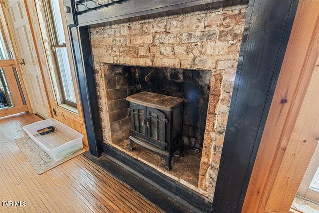 2752 Knob Creek Road, Johnson City, TN 37604