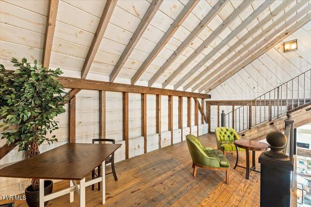 2752 Knob Creek Road, Johnson City, TN 37604