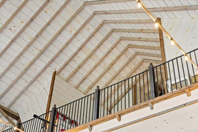 2752 Knob Creek Road, Johnson City, TN 37604