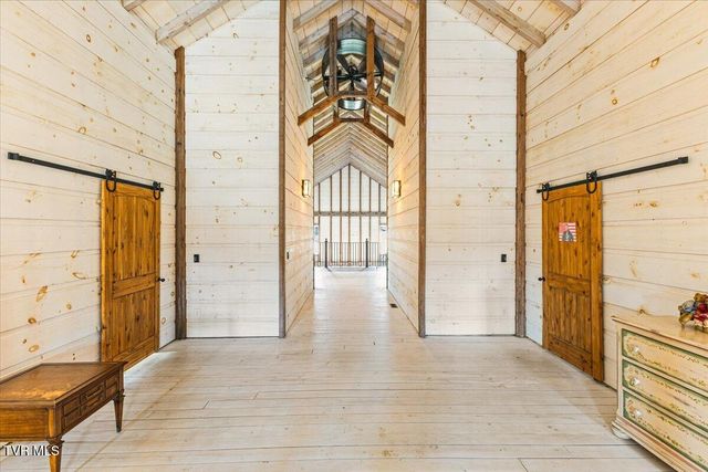 2752 Knob Creek Road, Johnson City, TN 37604