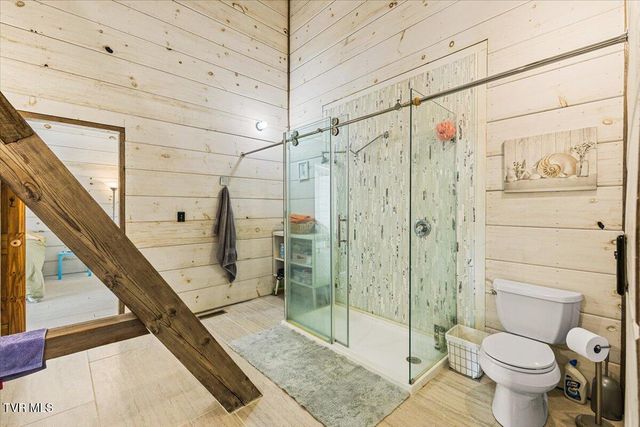 2752 Knob Creek Road, Johnson City, TN 37604