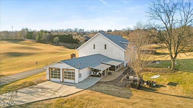 2752 Knob Creek Road, Johnson City, TN 37604