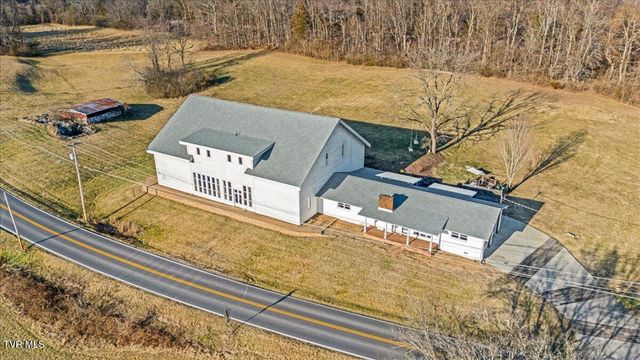 2752 Knob Creek Road, Johnson City, TN 37604