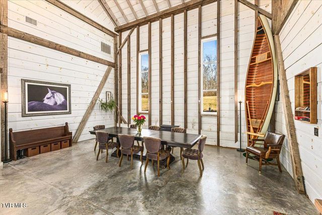 2752 Knob Creek Road, Johnson City, TN 37604