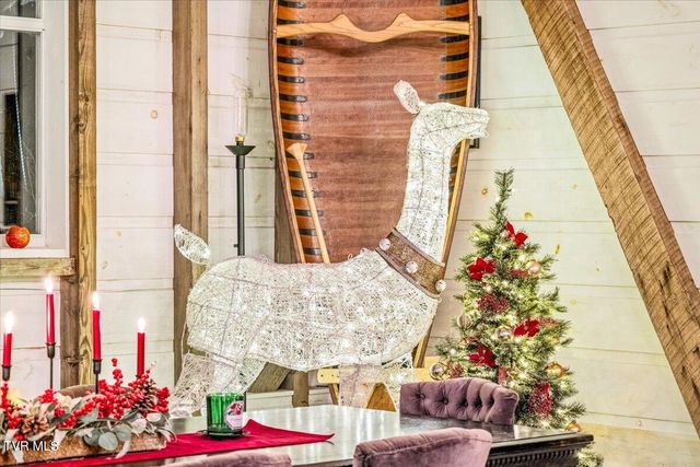 2752 Knob Creek Road, Johnson City, TN 37604