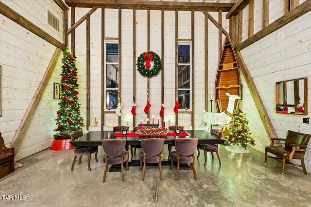 2752 Knob Creek Road, Johnson City, TN 37604