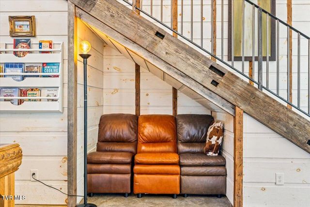 2752 Knob Creek Road, Johnson City, TN 37604