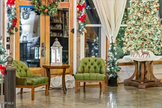 2752 Knob Creek Road, Johnson City, TN 37604