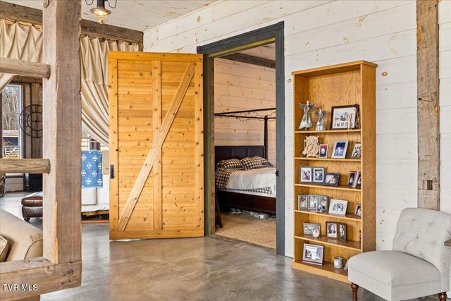 2752 Knob Creek Road, Johnson City, TN 37604