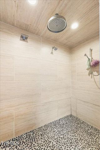 2752 Knob Creek Road, Johnson City, TN 37604