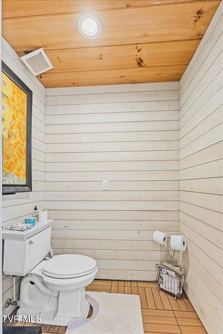 2752 Knob Creek Road, Johnson City, TN 37604