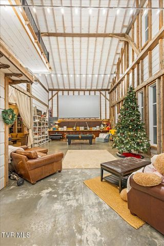 2752 Knob Creek Road, Johnson City, TN 37604