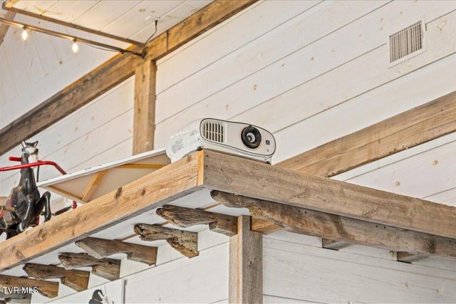 2752 Knob Creek Road, Johnson City, TN 37604