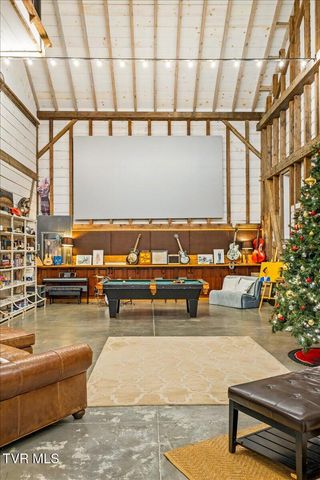 2752 Knob Creek Road, Johnson City, TN 37604