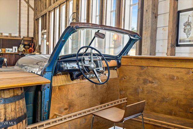 2752 Knob Creek Road, Johnson City, TN 37604