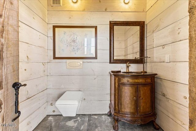 2752 Knob Creek Road, Johnson City, TN 37604