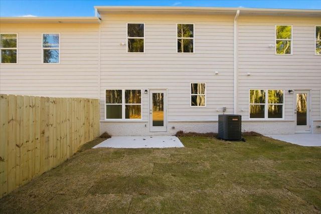 1821 Dawn Road 17, Conyers, GA 30013
