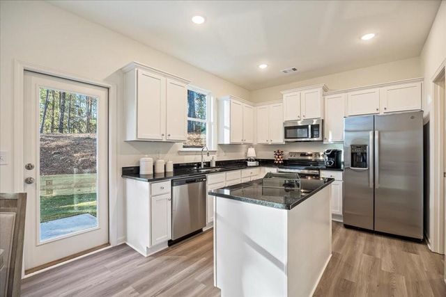 1821 Dawn Road 17, Conyers, GA 30013