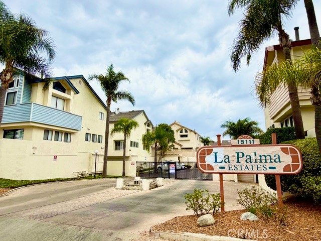 15111 Freeman 57, Lawndale, CA 90260