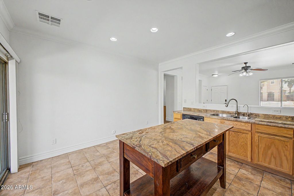 Image 12 of property listing at 4516 E WILLET Street, Gilbert, AZ 85295