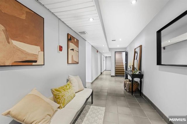 274 Barrow Street, Jersey City, NJ 07302