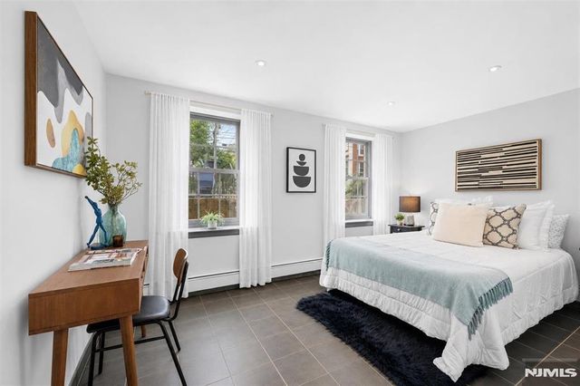274 Barrow Street, Jersey City, NJ 07302