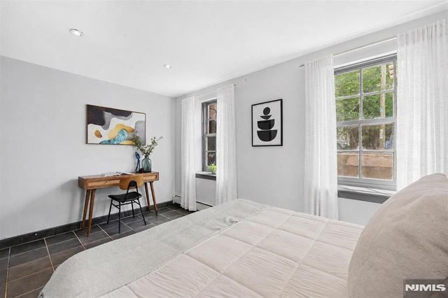 274 Barrow Street, Jersey City, NJ 07302