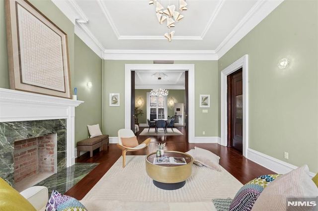 274 Barrow Street, Jersey City, NJ 07302