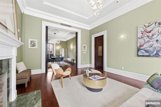 274 Barrow Street, Jersey City, NJ 07302