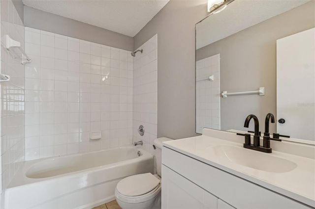 7402 E BANK DRIVE, Tampa, FL 33617