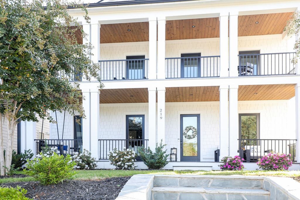 Image 2 of property listing at 219 Chapin Street, Greenville, SC 29605